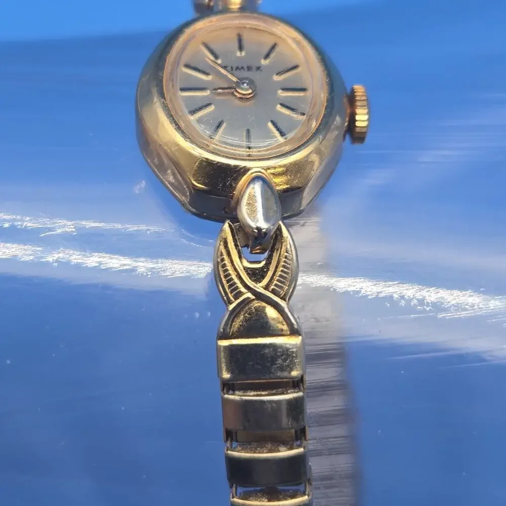Vintage 1984 Timex Cavatina 11214 Women’s Manual Wind Gold Tone Watch Works